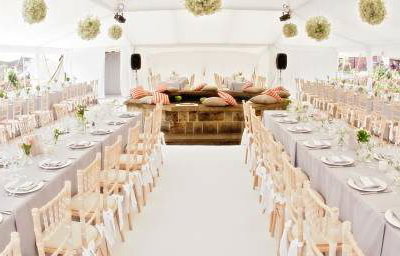 Pearl Tent Luxury Long Table Dining