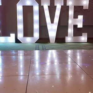 LOVE letters - white