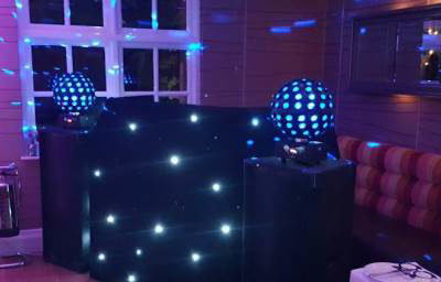 Mini-Hi-Tech Rig with black Starcloth DJ booth