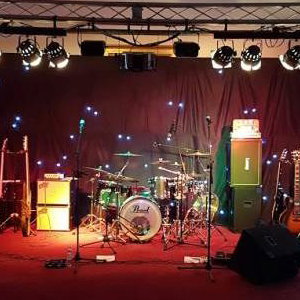 Platinum Live Rig (with Starcloth backdrop)