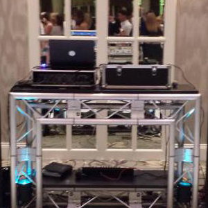 Small Hi-Tech Rig - front view