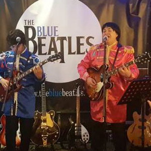 The Blue Beatles Duo - Scott & Jon - Sgt Pepper outfits