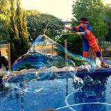 Giant Bubbles on Water