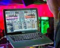 DJ