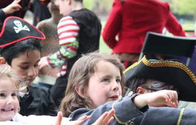 #lollylollipop #kidspartybristol #magicshow