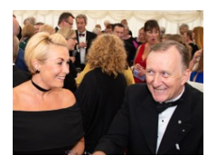 Magic Oz - Close Up Magician - Family Entertainer - Charity Auctioneer logo