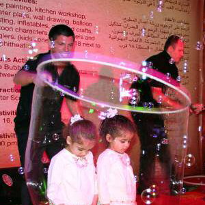 Bubble Show Performers