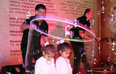Bubble Show Performers
