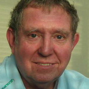 Gary Head and Shoulder green Shirt
