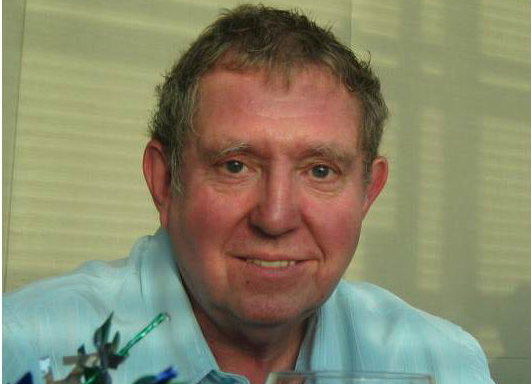 Gary Head and Shoulder green Shirt