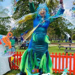 Giant Bubbles