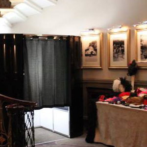 Stylish Curved Photo Booth with props
