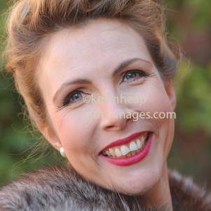 Jayne Darling Vintage Singer 