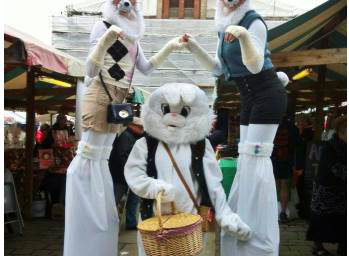 Stilt Walkers & Walkabout Characters