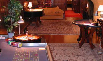 UK Croupier Fun Casino