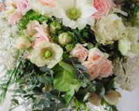 teardrop brides bouquet