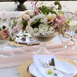 Floral table centre