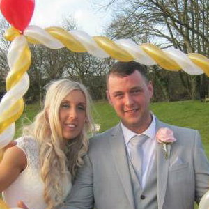 Balloon wedding frame