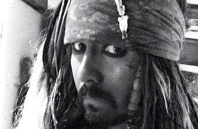 Even pirates take selfies