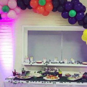 Flower Themed Balloon Arch in Hertfordshire, Bedfordshire, Essex & surrounding areas. 