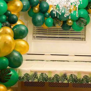 Organic Balloon Garland in Hertfordshire, Bedfordshire, Essex & surrounding areas. 