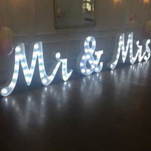 4ft Light Up Mr & Mrs Letter hire in Hertfordshire, Bedfordshire, Essex & surrounding areas. 