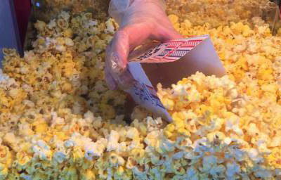 Popcorn Machine Hire in Hertfordshire, Bedfordshire, Essex & surrounding areas. Perfect for weddings, birthdays & corporate events