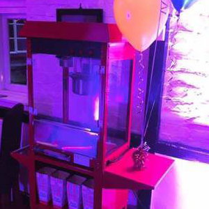 Popcorn machine hire in Hertfordshire, Bedfordshire, Essex & surrounding areas. Perfect for weddings, birthdays & corporate events