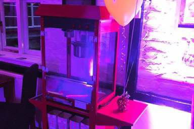 Popcorn machine hire in Hertfordshire, Bedfordshire, Essex & surrounding areas. Perfect for weddings, birthdays & corporate events