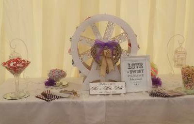 Sweet ferris wheel hire in Hertfordshire, Bedfordshire, Essex & surrounding areas. 