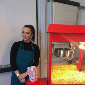 Popcorn machine hire in Hertfordshire, Bedfordshire, Essex & surrounding areas. Perfect for weddings, birthdays & corporate events