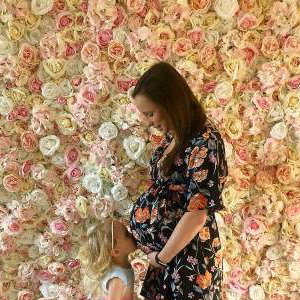 Flower Wall hire in Hertfordshire, Bedfordshire, Essex & surrounding areas. Perfect for weddings, birthdays & baby showers