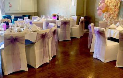 Flower Wall hire in Hertfordshire, Bedfordshire, Essex & surrounding areas. Perfect for weddings, birthdays & baby showers