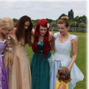 4 Princesses Together