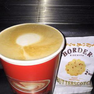 Latte & Biscuits