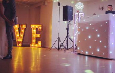 DJ & Love at Southend Barns