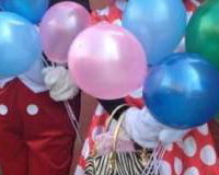 Mickey-and-Minnie-With-Balloons