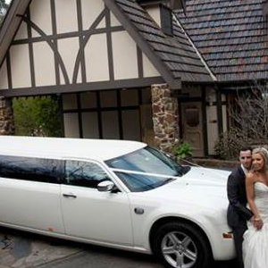 Style Wedding Cars, Limo, Wedding Car, Baby Bentley Wedding Car with Bride & Groom