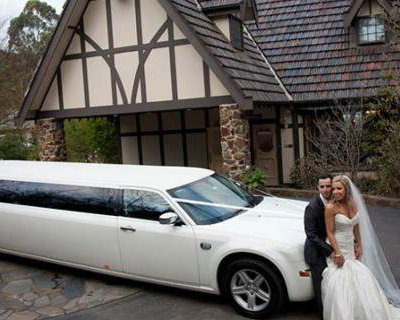 Style Wedding Cars, Limo, Wedding Car, Baby Bentley Wedding Car with Bride & Groom