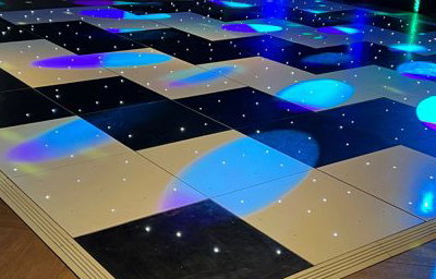 BLACK & WHITE ZIG ZAG STARLIT FLOOR AT SPINNAKER.jpg