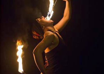 Kat-Collett-Fire-Eating