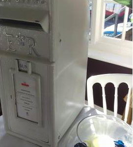 Vintage_Cast_Iron_ER_Postbox_Centrepiece_Embellish_Venue_Styling