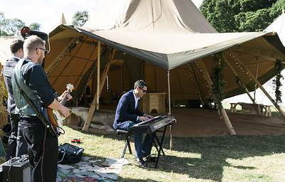 Single giant tipi