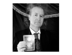 Lark Close up Magician . logo