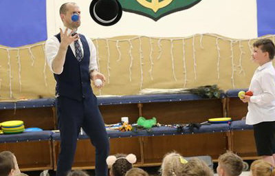 schoolentertainer.jpg