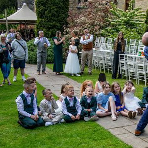 kidsentertainerwedding.jpeg