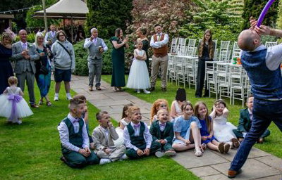 kidsentertainerwedding.jpeg