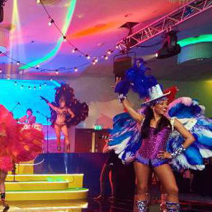 BAND & DANCERS