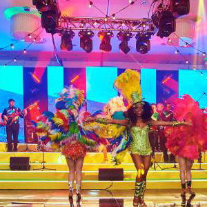BAND & DANCERS