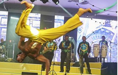 Tropicalia Capoeira Show 